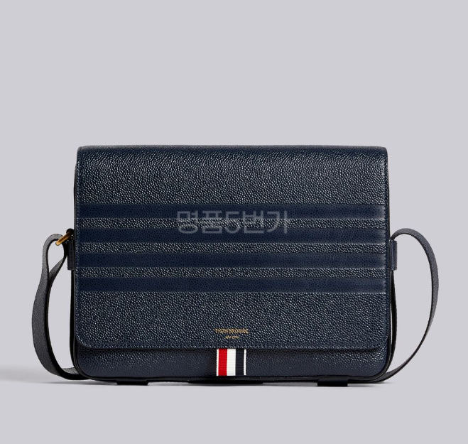 톰브라운 4-바 엠보스드 리포터 백 (블랙, 그레이, 네이비) 상품 이미지 1